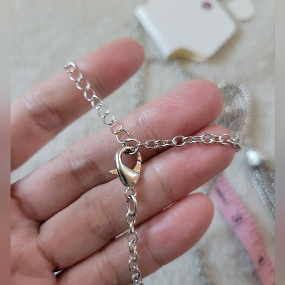 NWT Long Elegant Silver Tone Filigree Heart Pendant Tassel Necklace - Picture 6 of 10